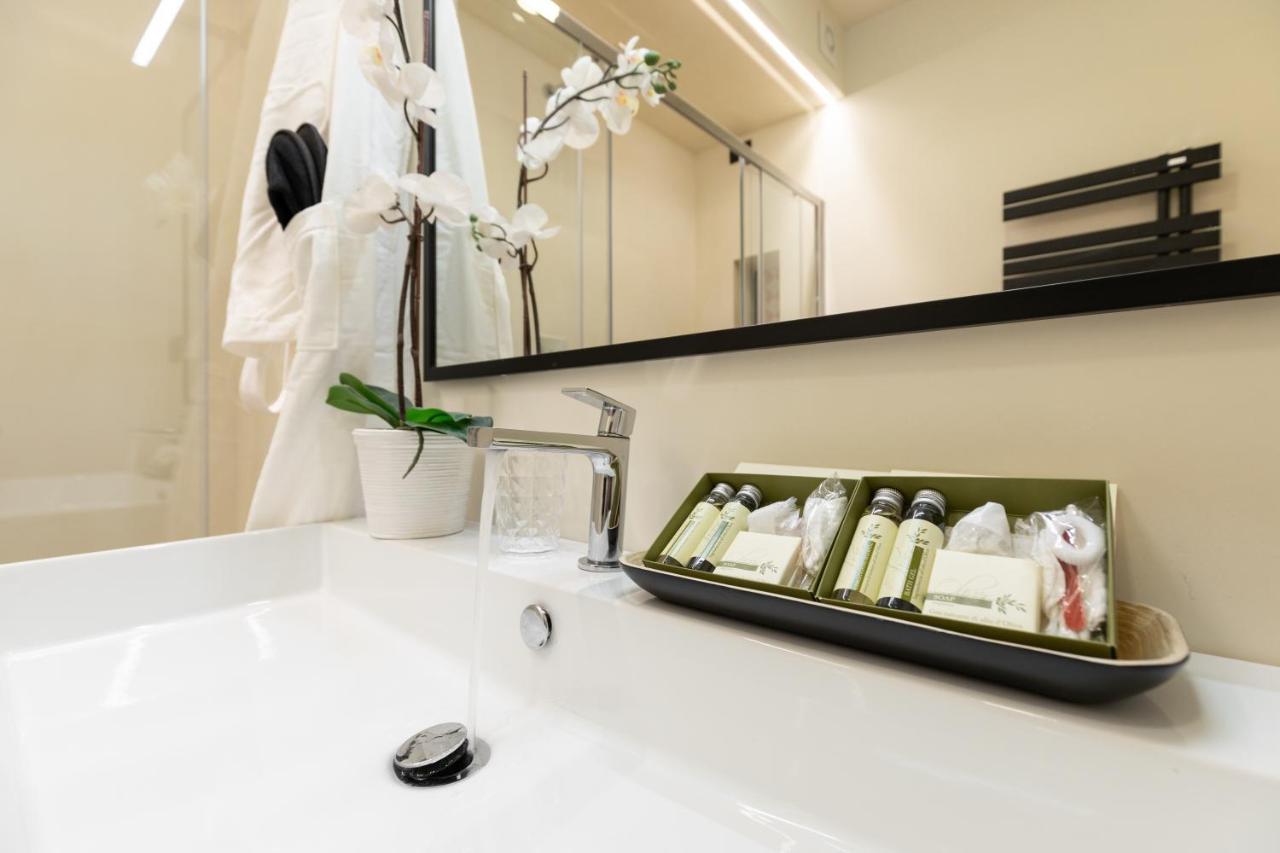 Foresteria Di Piazza Cavour - Luxury Suites & Guest House Рим Экстерьер фото